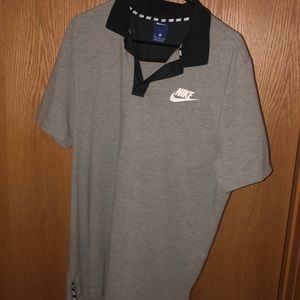 XL Nike polo
